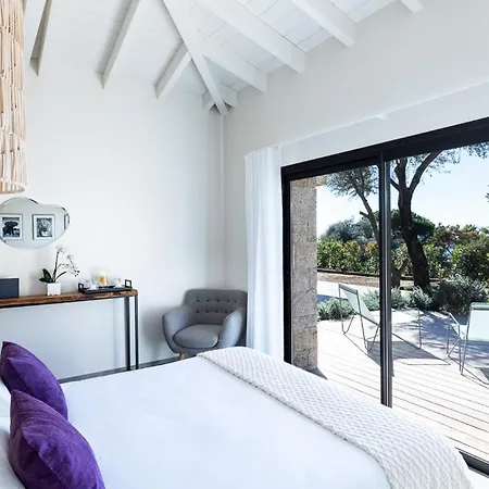 فيلة Cappiciolo Sleeps 10 Pool Air Con Wifi أولميتو